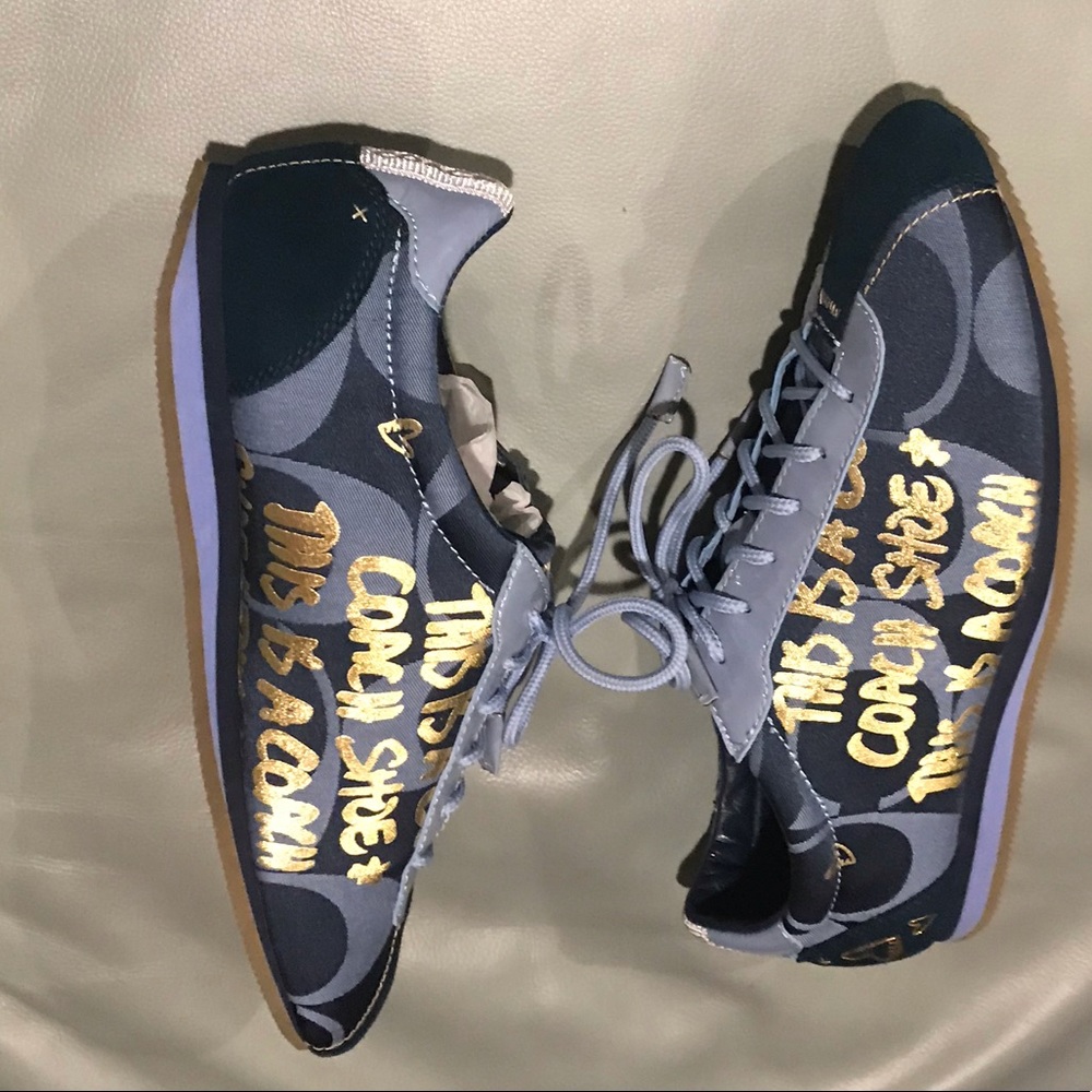 Coach classic signature lace up sneakers! ❤️ - Picture 3 of 10